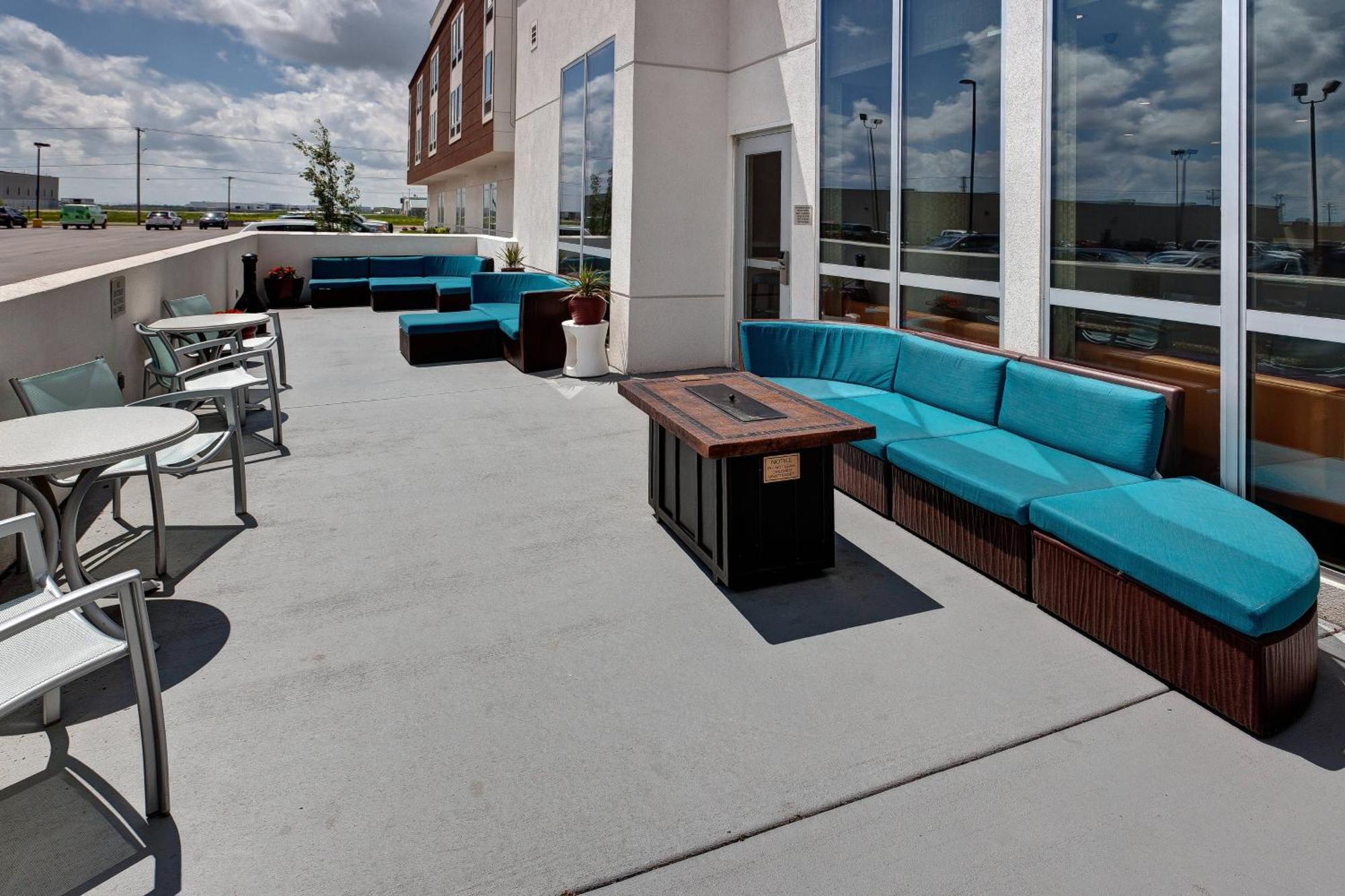 Springhill Suites By Marriott Wichita Airport Zewnętrze zdjęcie