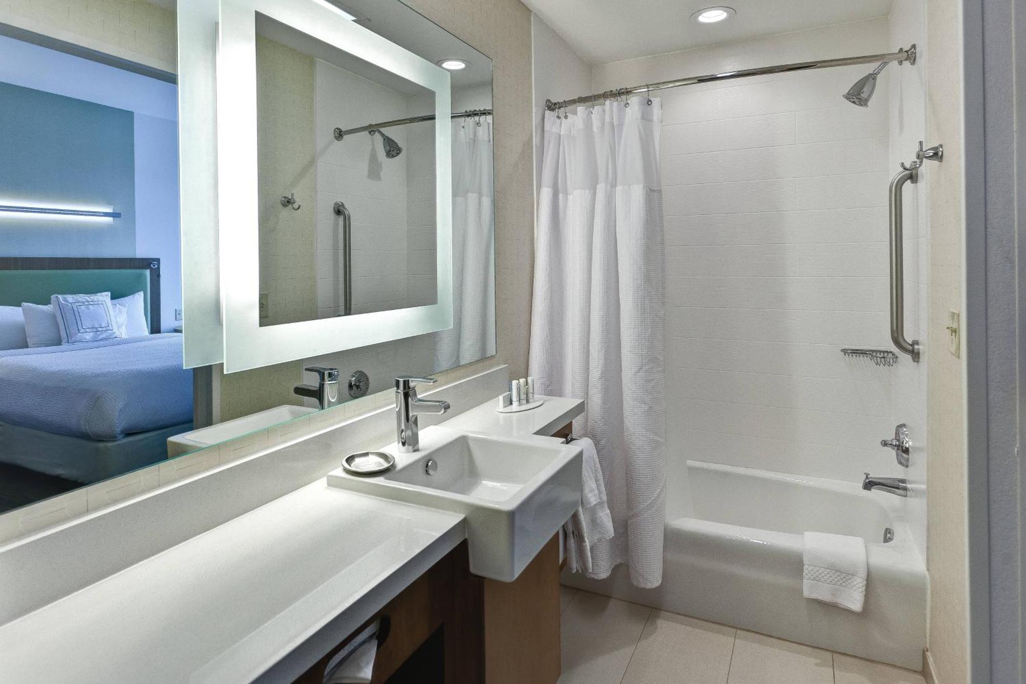 Springhill Suites By Marriott Wichita Airport Zewnętrze zdjęcie
